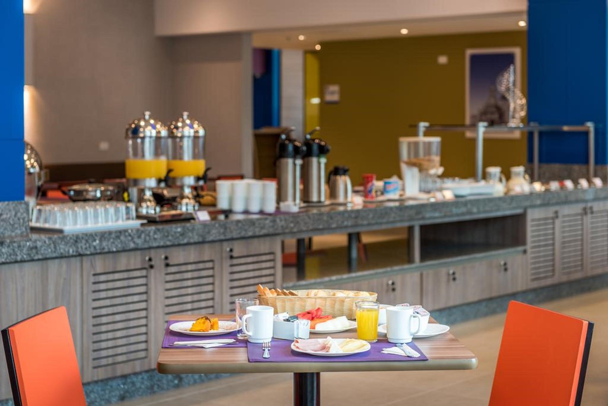 Go Inn Hotel Curitiba Bagian luar foto
